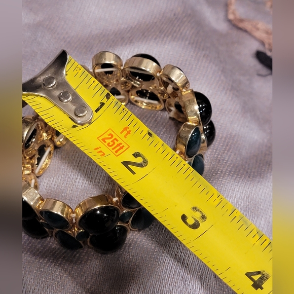 Beautiful Vintage Bracelets - Picture 5 of 7